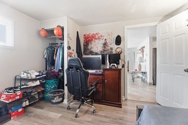 39 Groton St, Springfield, MA 01129