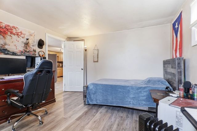 39 Groton St, Springfield, MA 01129