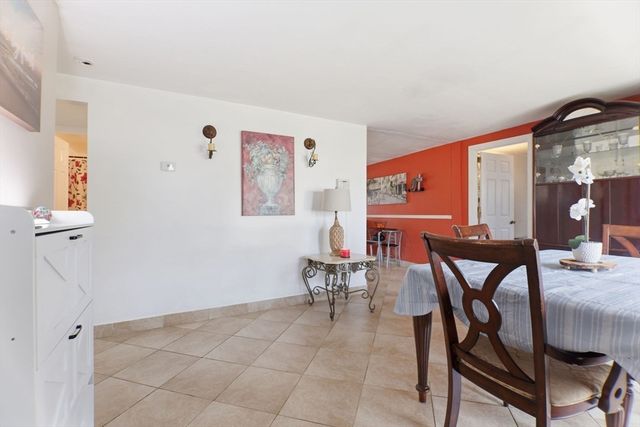 39 Groton St, Springfield, MA 01129