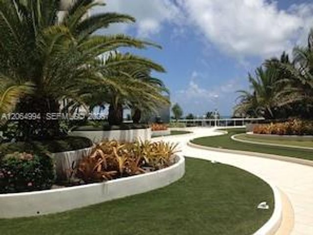 100 Lincoln Road 1541, Miami Beach, FL 33139