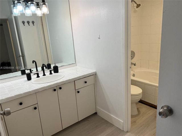 100 Lincoln Road 1541, Miami Beach, FL 33139