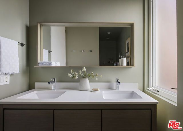 11534 Laurelcrest Drive, Studio City (los Angeles), CA 91604