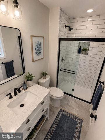 5911 LAMBERT DR, Temple Hills, MD 20748