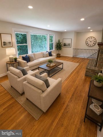5911 LAMBERT DR, Temple Hills, MD 20748