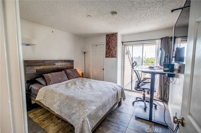 300 E Chestnut 300Q, Santa Ana, CA 92701
