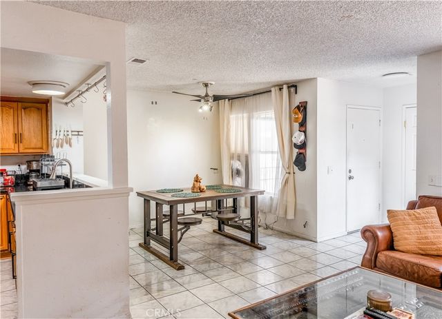 300 E Chestnut 300Q, Santa Ana, CA 92701