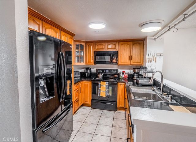 300 E Chestnut 300Q, Santa Ana, CA 92701