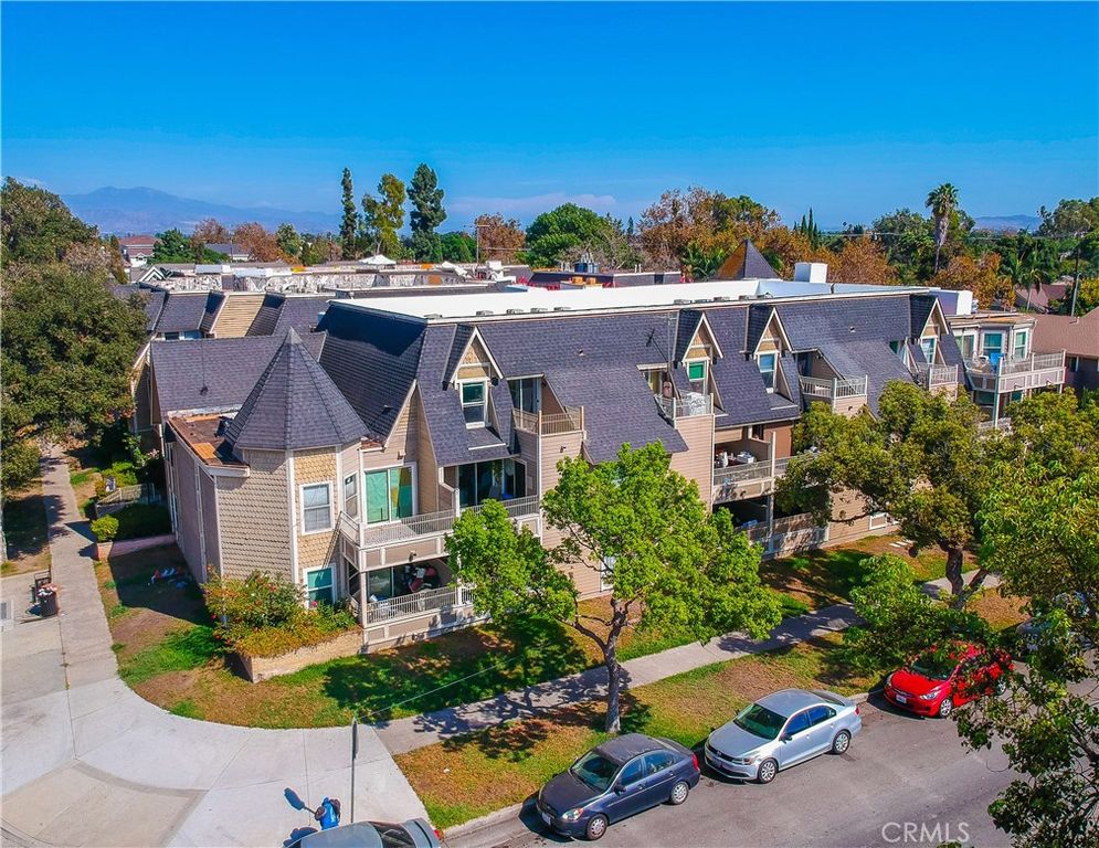 300 E Chestnut 300Q, Santa Ana, CA 92701