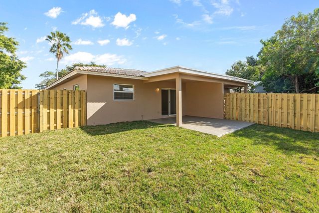 3580 NW 110th Avenue B, Coral Springs, FL 33065