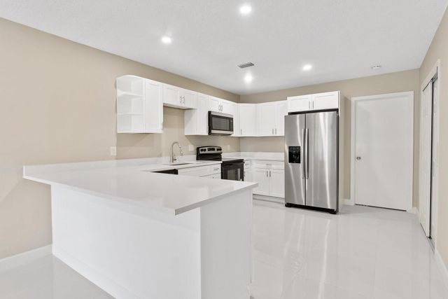 3580 NW 110th Avenue B, Coral Springs, FL 33065