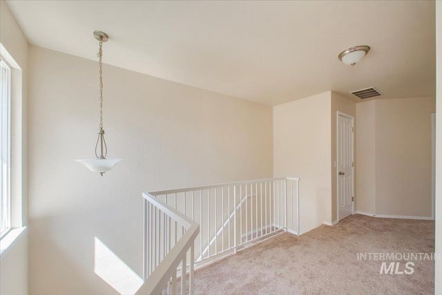 5856 N Cobbler Lane, Boise, ID 83703
