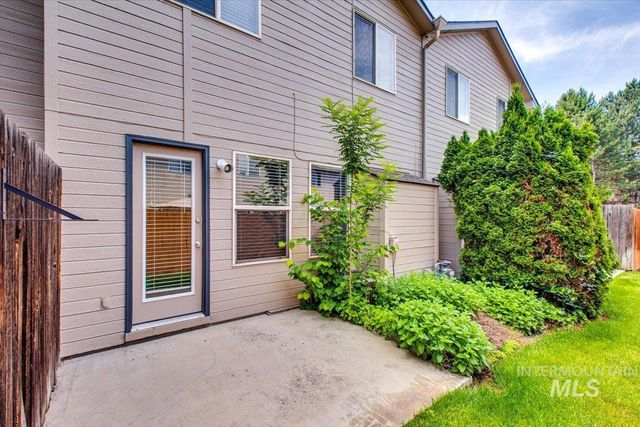 5856 N Cobbler Lane, Boise, ID 83703