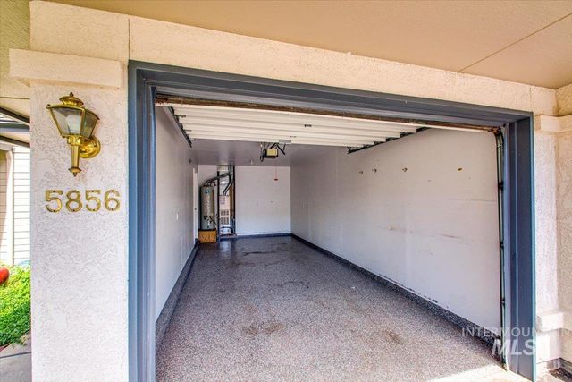 5856 N Cobbler Lane, Boise, ID 83703