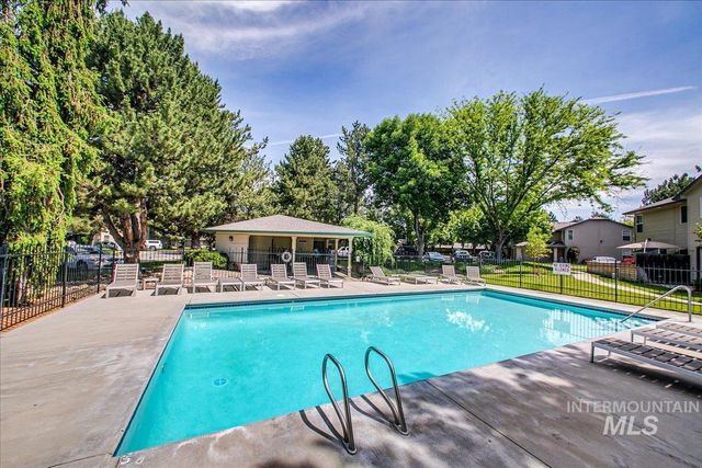 5856 N Cobbler Lane, Boise, ID 83703