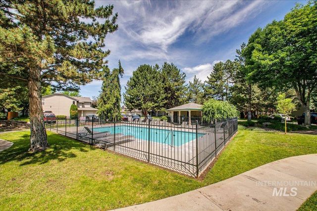 5856 N Cobbler Lane, Boise, ID 83703