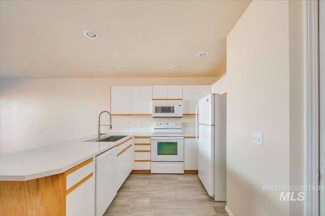 5856 N Cobbler Lane, Boise, ID 83703