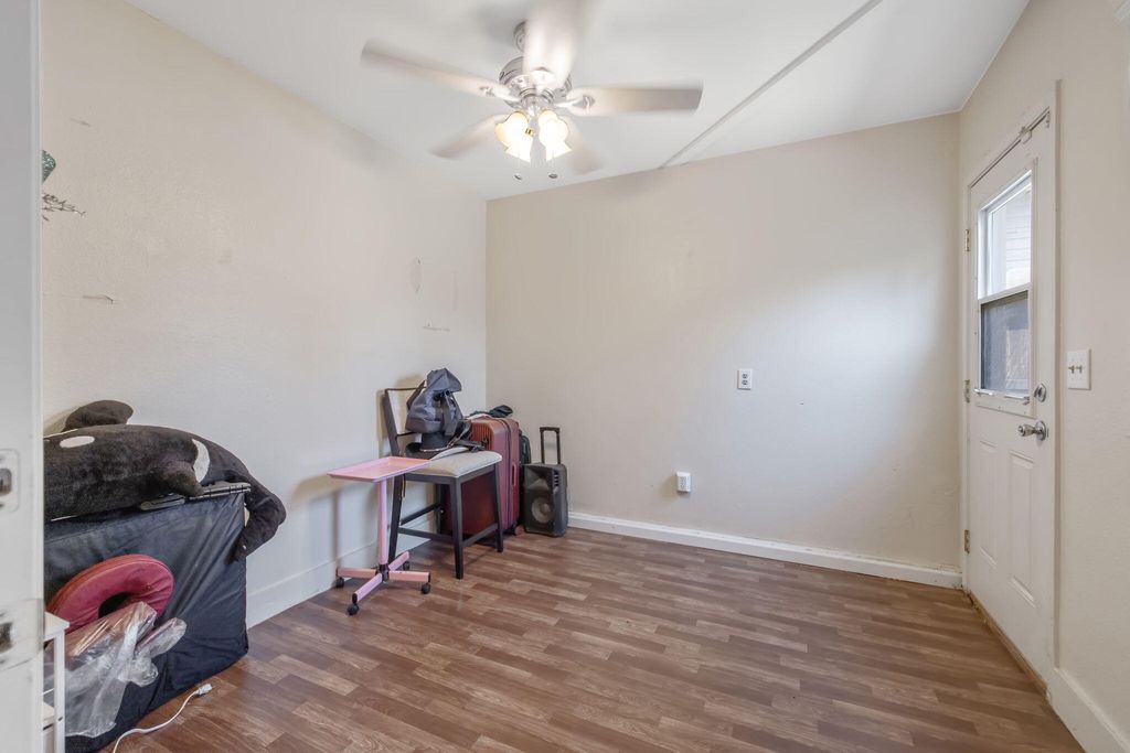 Image 58 of property listing at 2612 E Feemster, Visalia, CA 93292