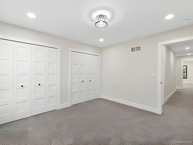 920 W Maplehurst Street, Ferndale, MI 48220