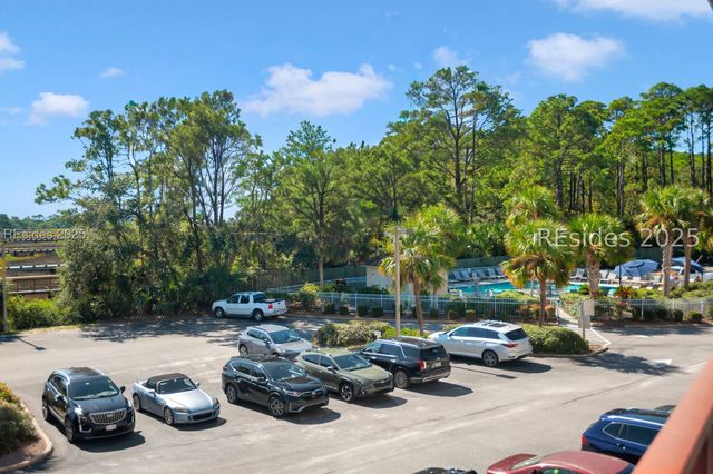 40 Folly Field Road 225, Hilton Head Island, SC 29928