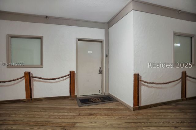 40 Folly Field Road 225, Hilton Head Island, SC 29928