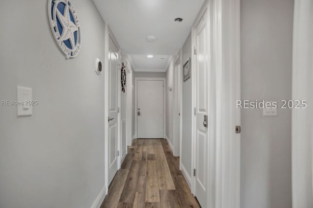 40 Folly Field Road 225, Hilton Head Island, SC 29928