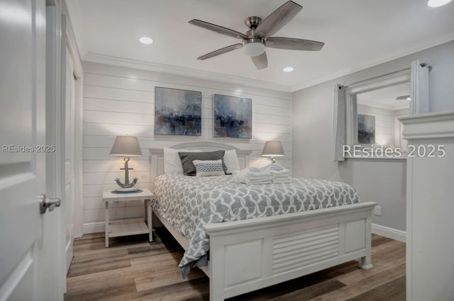 40 Folly Field Road 225, Hilton Head Island, SC 29928