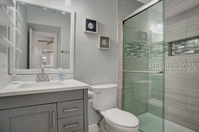 40 Folly Field Road 225, Hilton Head Island, SC 29928