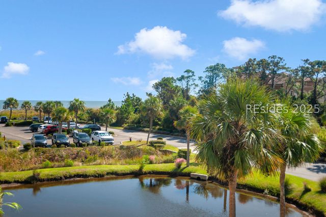 40 Folly Field Road 225, Hilton Head Island, SC 29928