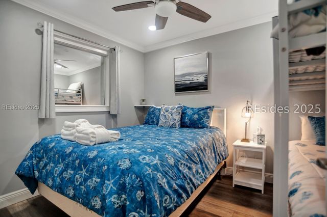 40 Folly Field Road 225, Hilton Head Island, SC 29928