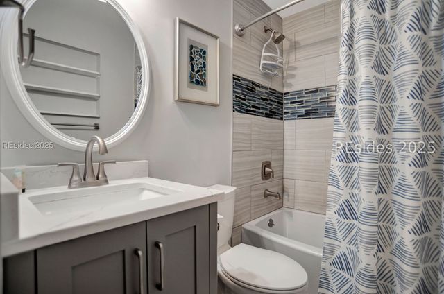 40 Folly Field Road 225, Hilton Head Island, SC 29928