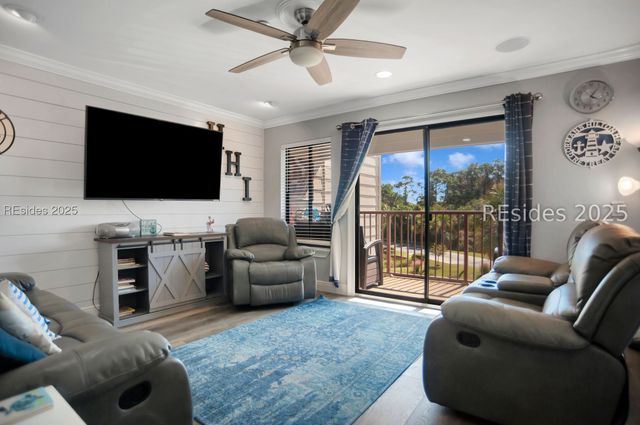 40 Folly Field Road 225, Hilton Head Island, SC 29928