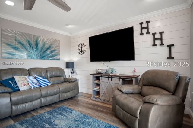 40 Folly Field Road 225, Hilton Head Island, SC 29928