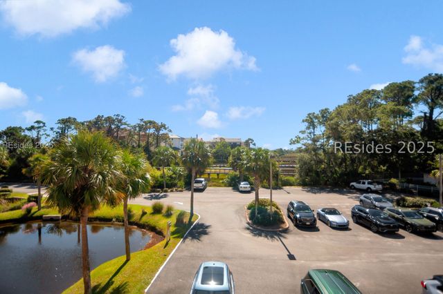 40 Folly Field Road 225, Hilton Head Island, SC 29928