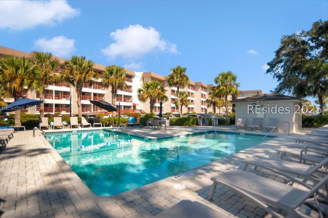 40 Folly Field Road 225, Hilton Head Island, SC 29928