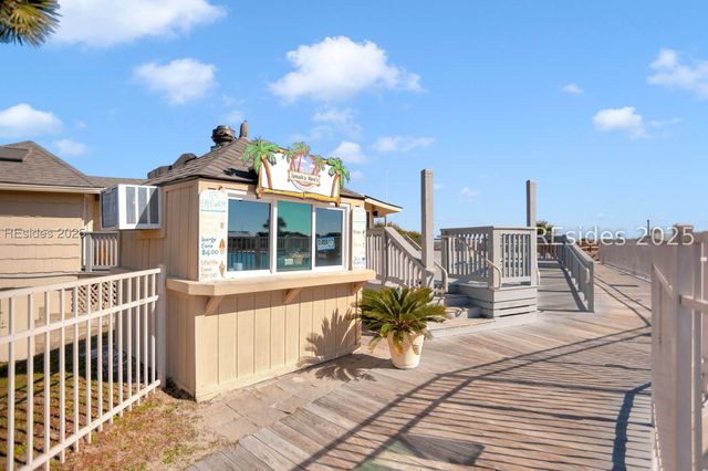 40 Folly Field Road 225, Hilton Head Island, SC 29928