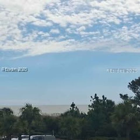 40 Folly Field Road 225, Hilton Head Island, SC 29928