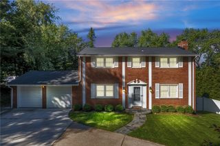 970 Beaver Grade Rd, Coraopolis, PA 15108