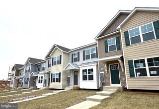 156 OLGA DR, Martinsburg, WV 25403