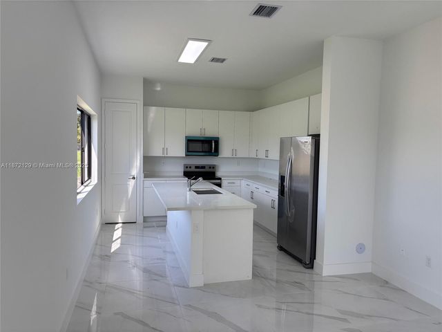 18902 SW 316th St, Homestead, FL 33030