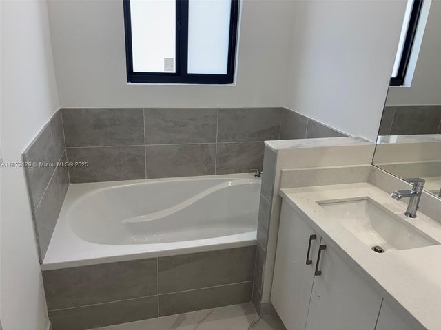 18902 SW 316th St, Homestead, FL 33030