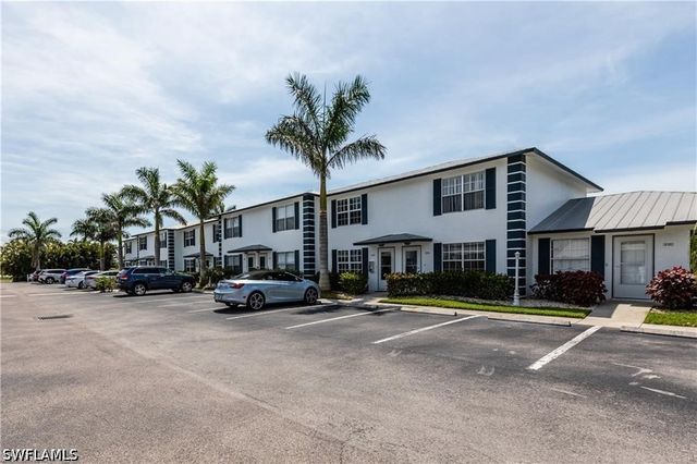 761 W Elkcam CIR B110, Marco Island, FL 34145