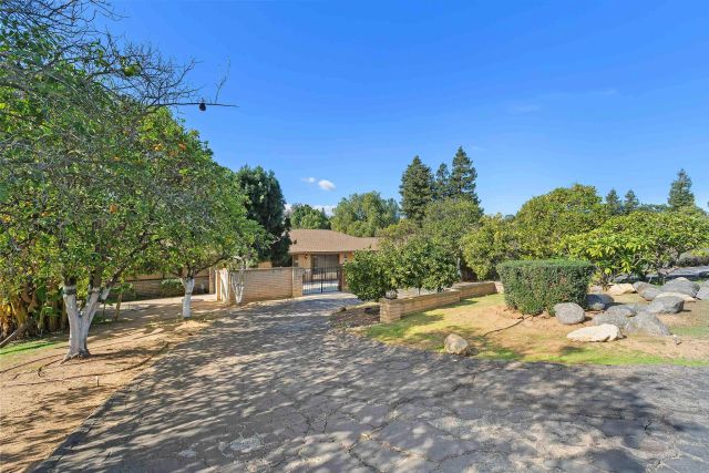 363 Tumble Creek Ln, Fallbrook, CA 92028