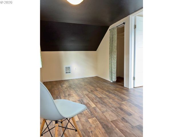 1011 INGERSOLL St, Coos Bay, OR 97420