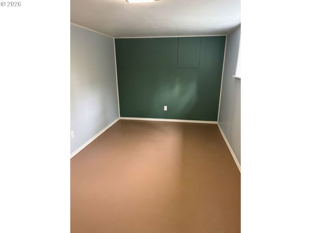 1011 INGERSOLL St, Coos Bay, OR 97420