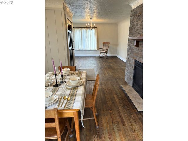 1011 INGERSOLL St, Coos Bay, OR 97420