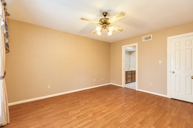 212 Any Way Street, Lake Jackson, TX 77566