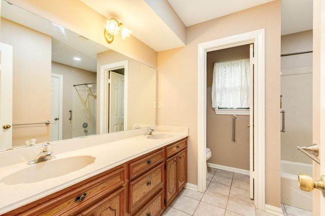 212 Any Way Street, Lake Jackson, TX 77566