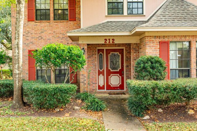 212 Any Way Street, Lake Jackson, TX 77566