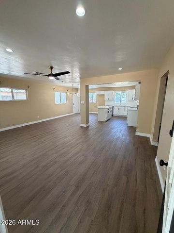 6632 N 60TH Avenue, Glendale, AZ 85301