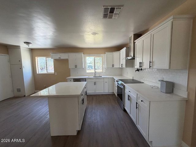 6632 N 60TH Avenue, Glendale, AZ 85301